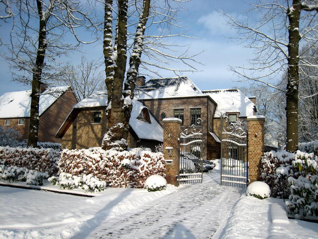 Under Oaks Hotel Westmalle Exterior foto